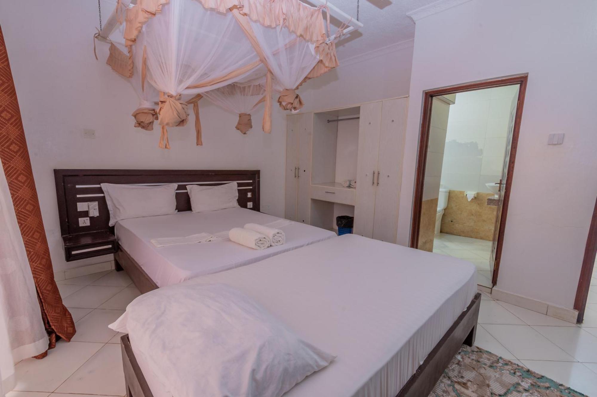 Leomilo Holidays Diani Beach Room photo