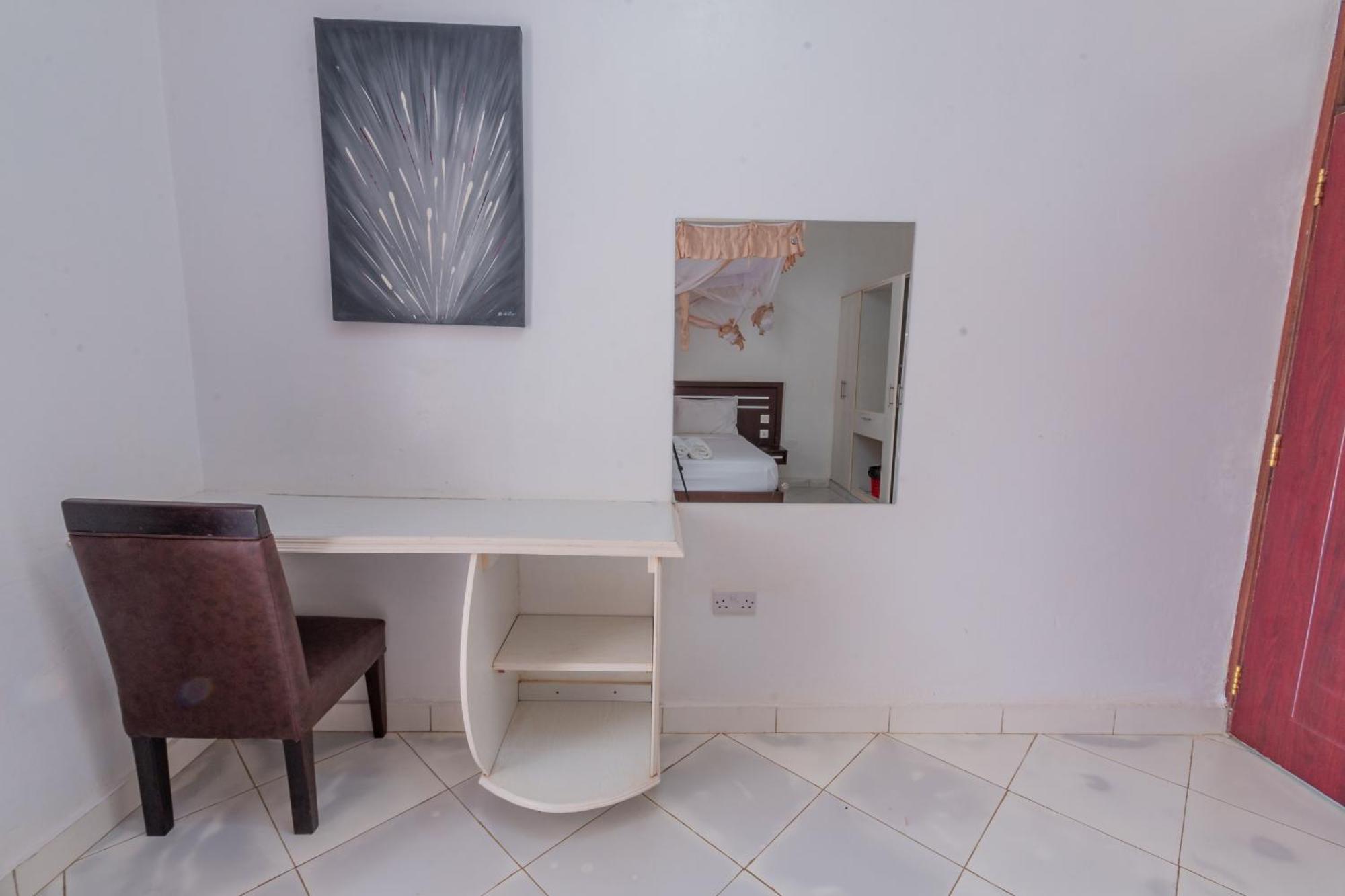 Leomilo Holidays Diani Beach Room photo